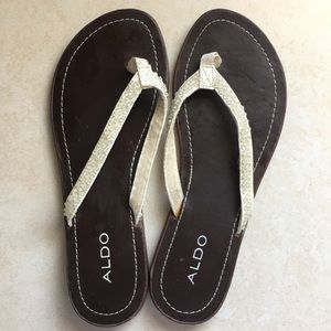 Aldo Women’s Fabric & Beaded Flip Flops NWOT Sz 39